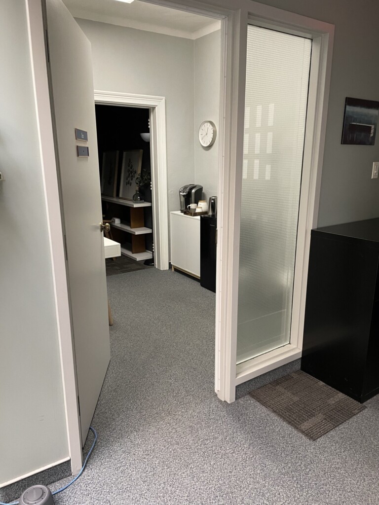 JM Nutrition Hamilton dietitian and nutritionist office entrance